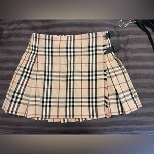 Burberry Miniskirt Size 6